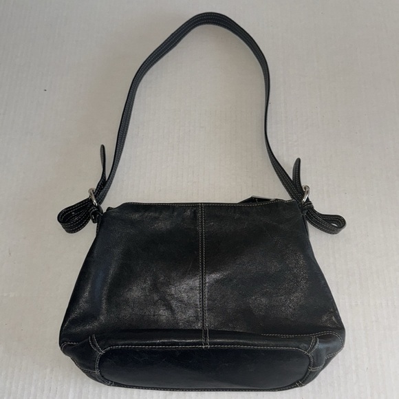 Tignanello Black Butter Leather Shoulder Bag - Picture 3 of 10